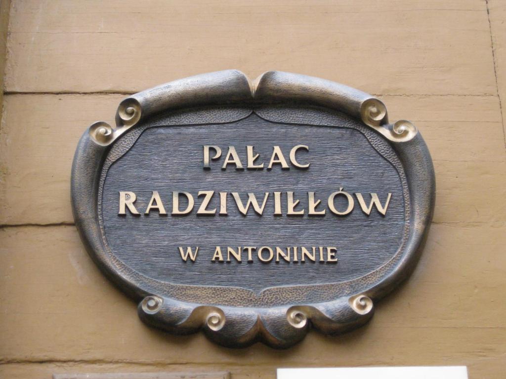 Palac Mysliwski W Antoninie Antonin  ภายนอก รูปภาพ